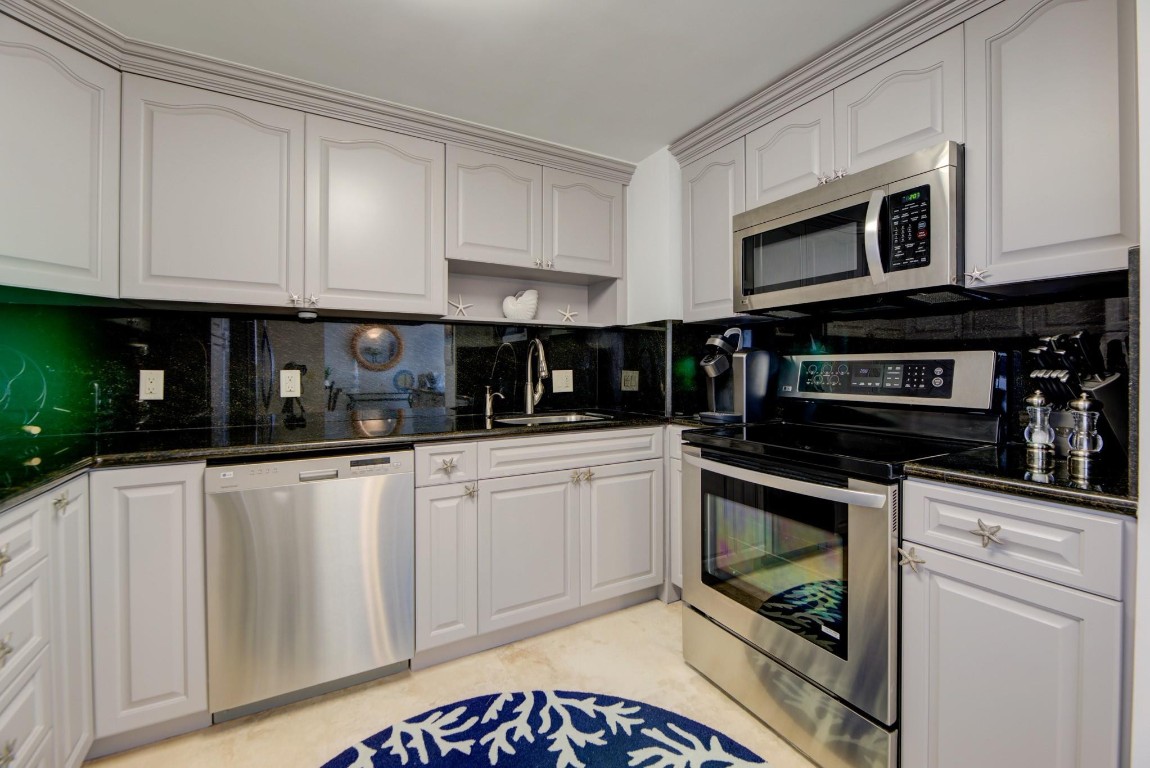 1 Las Olas Circle 1205