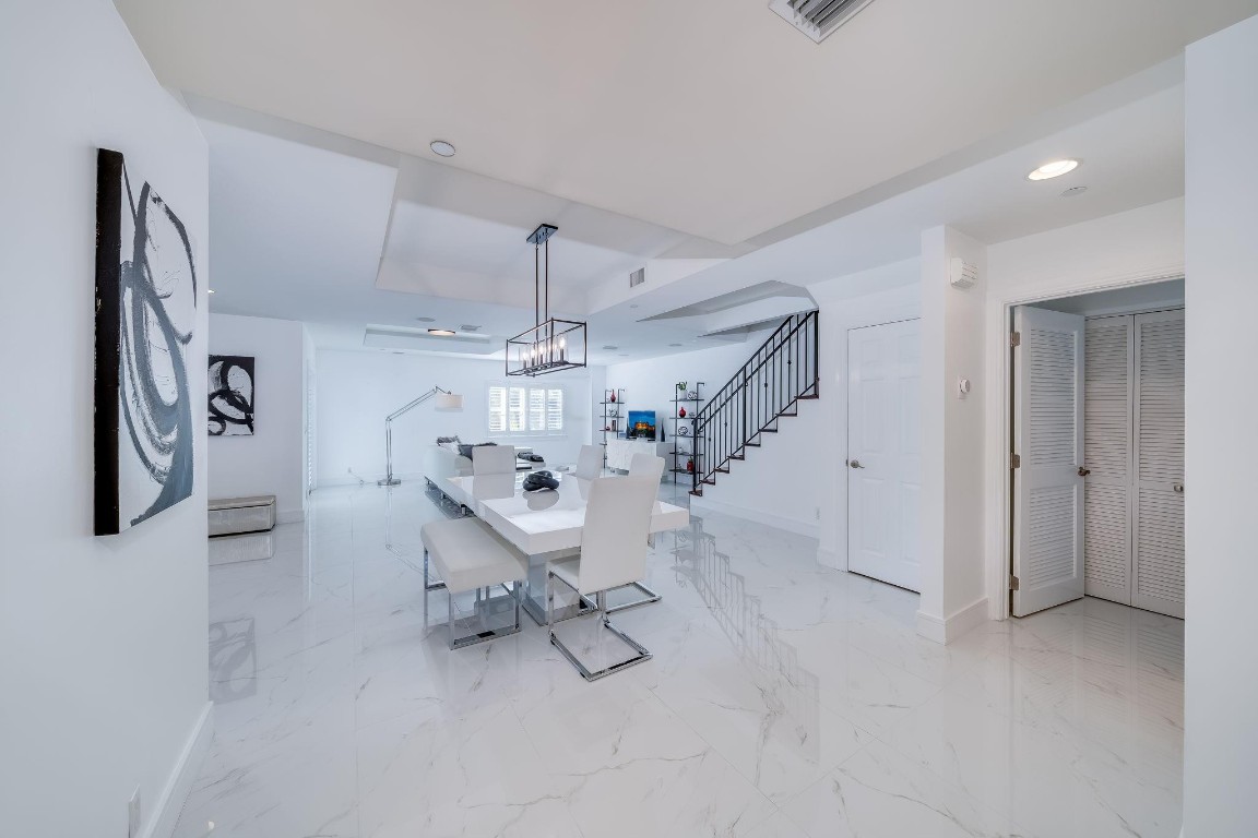 1112 NE 17th Way 1112