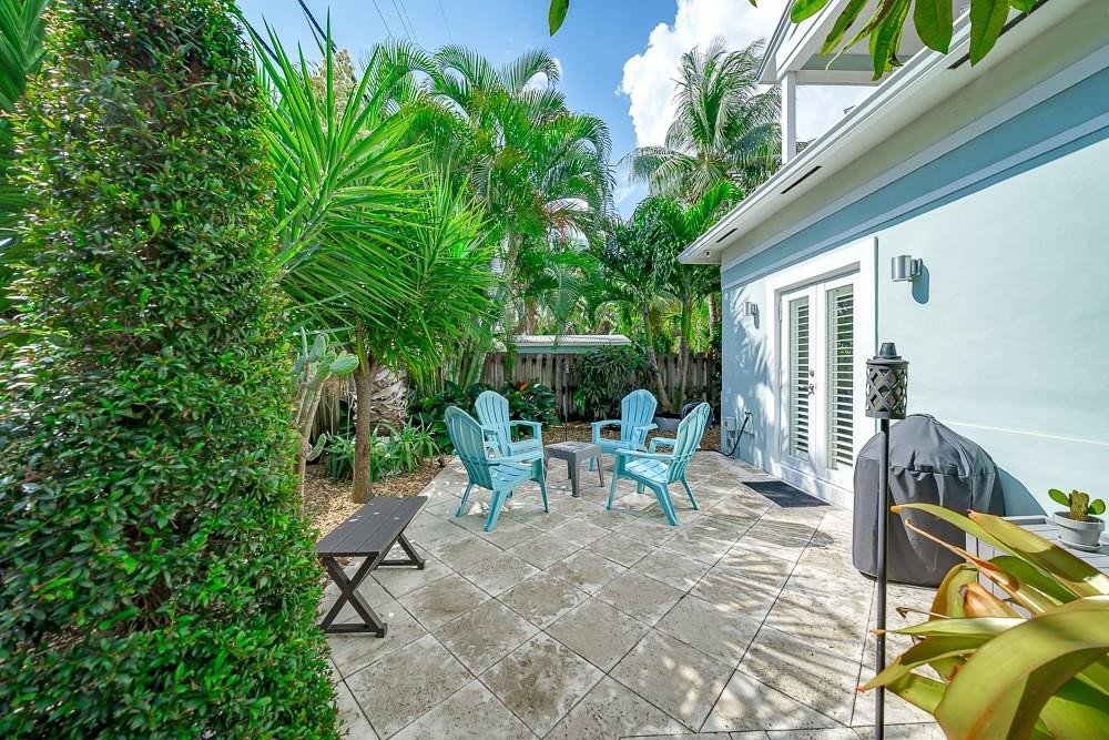 1112 NE 17th Way 1112