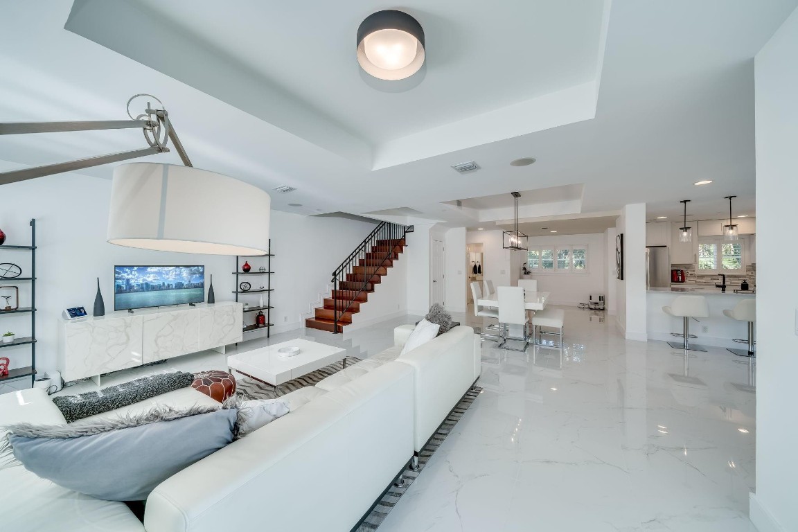 1112 NE 17th Way 1112