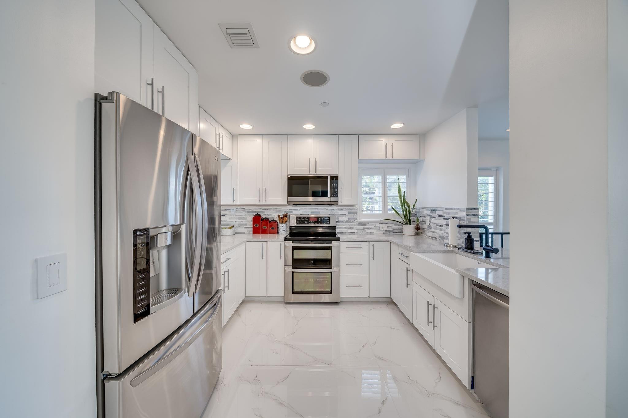 1112 NE 17th Way 1112