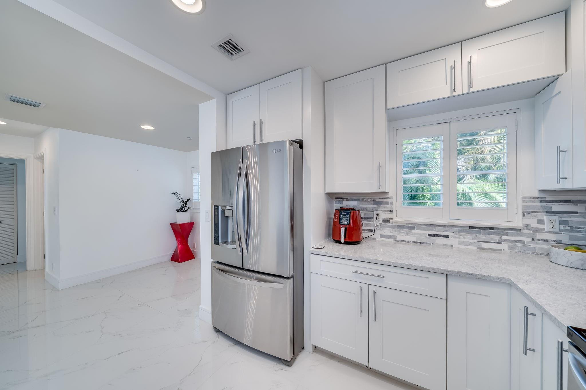 1112 NE 17th Way 1112