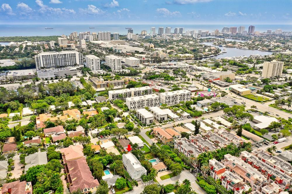 1112 NE 17th Way 1112