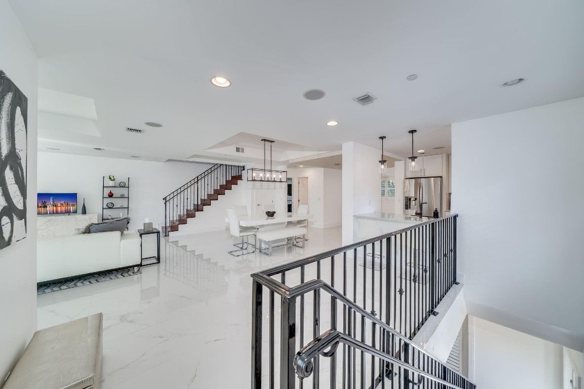 1112 NE 17th Way 1112