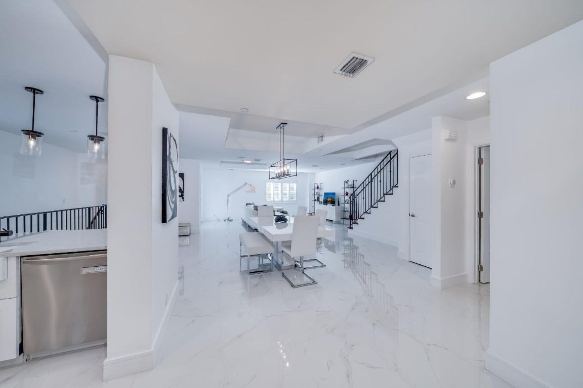 1112 NE 17th Way 1112