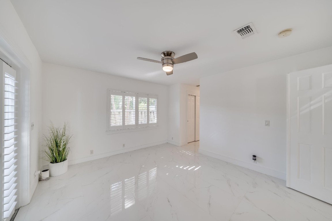 1112 NE 17th Way 1112