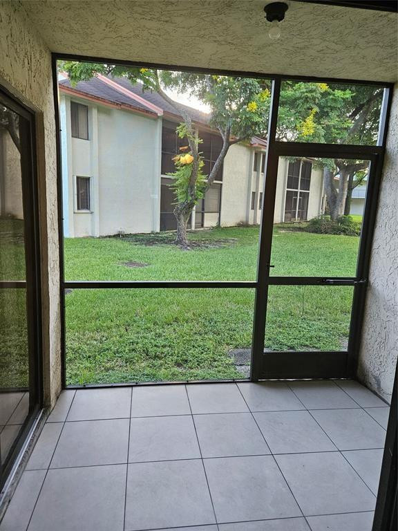 5583 Courtyard Dr 5583