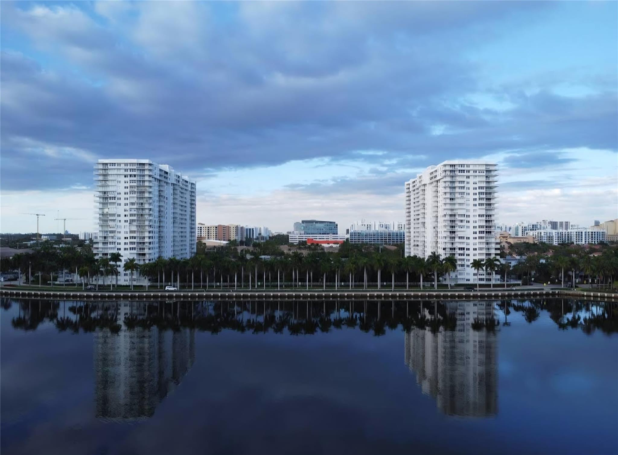 2801 NE 183rd St 1502W