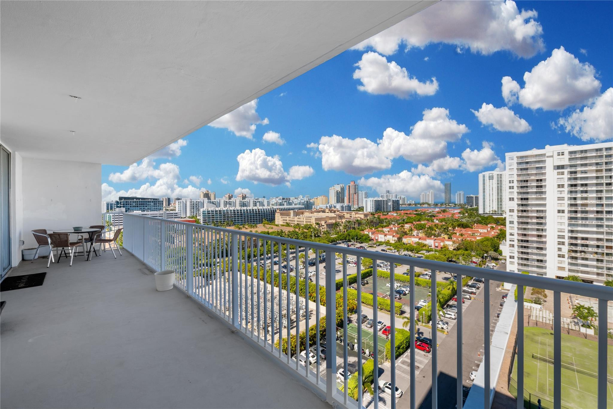 2801 NE 183rd St 1502W