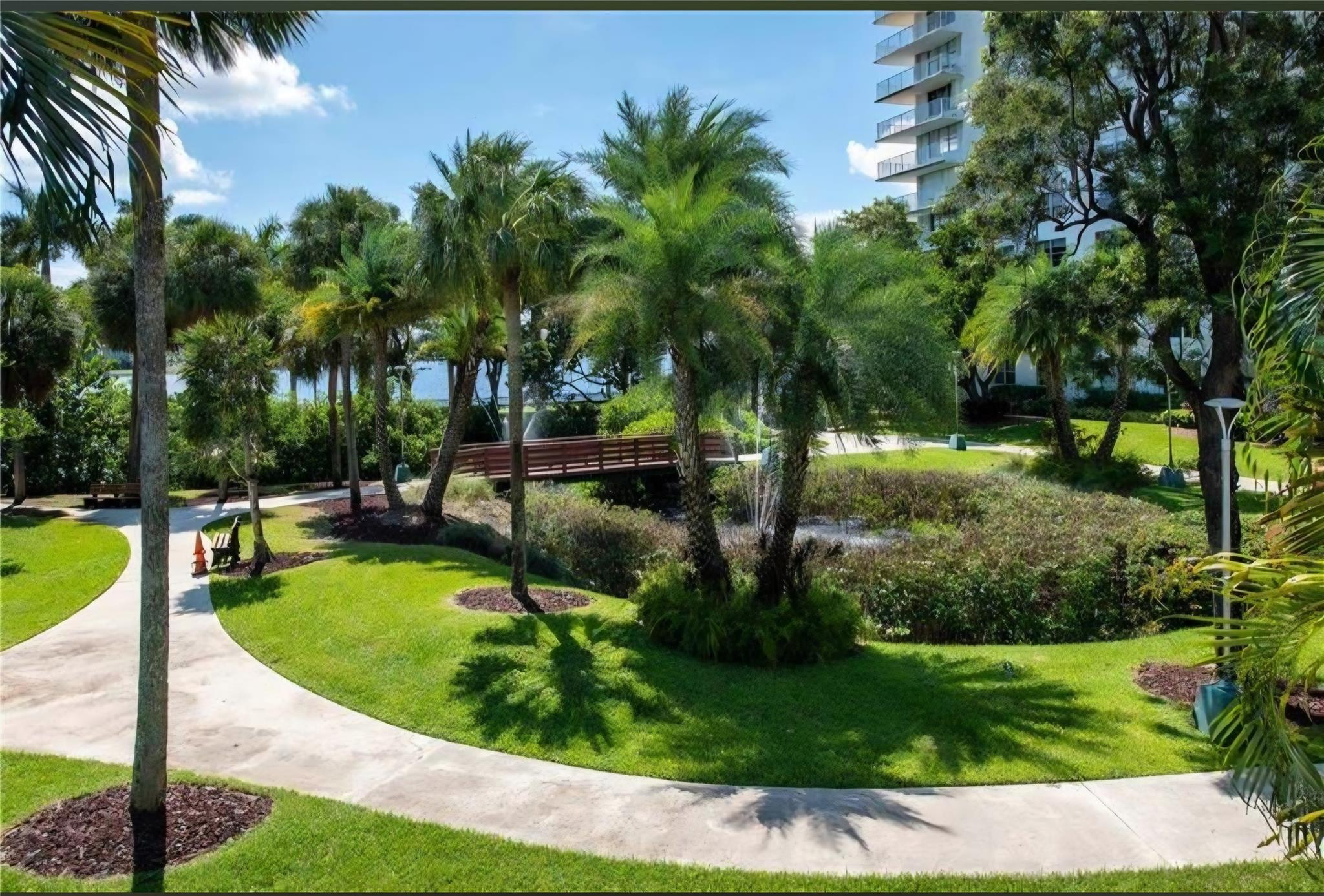 2801 NE 183rd St 1502W