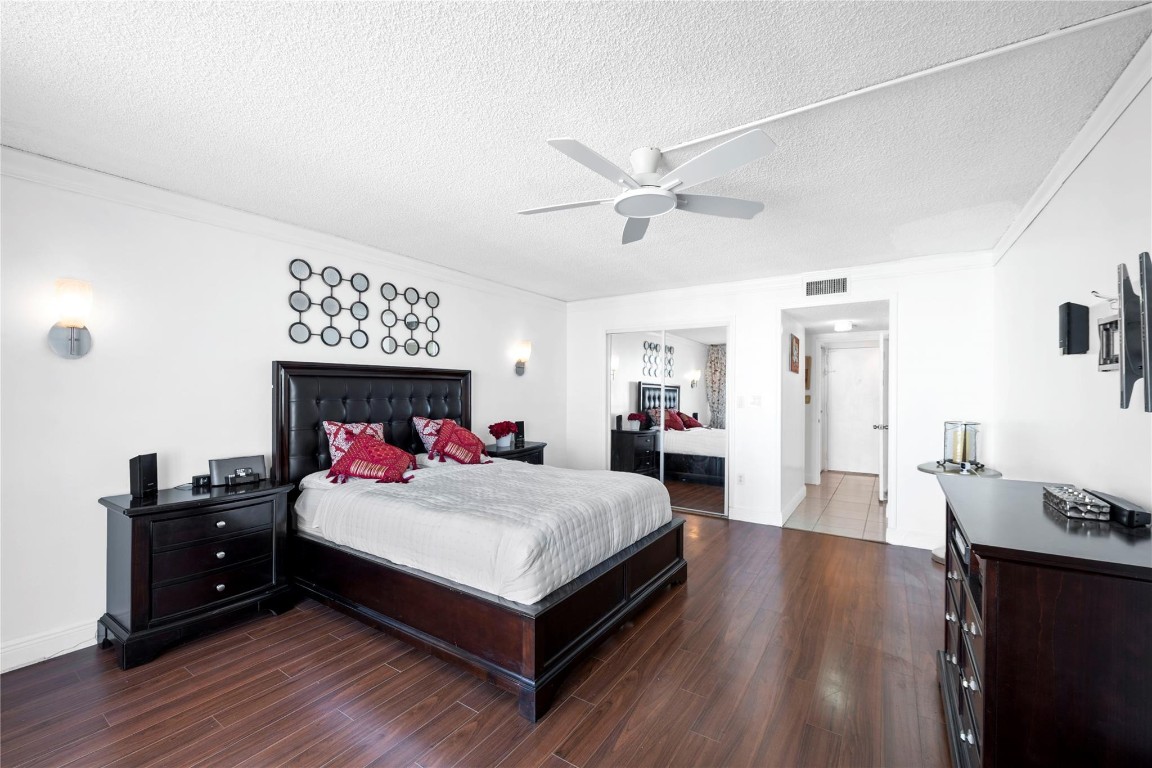 2801 NE 183rd St 1502W