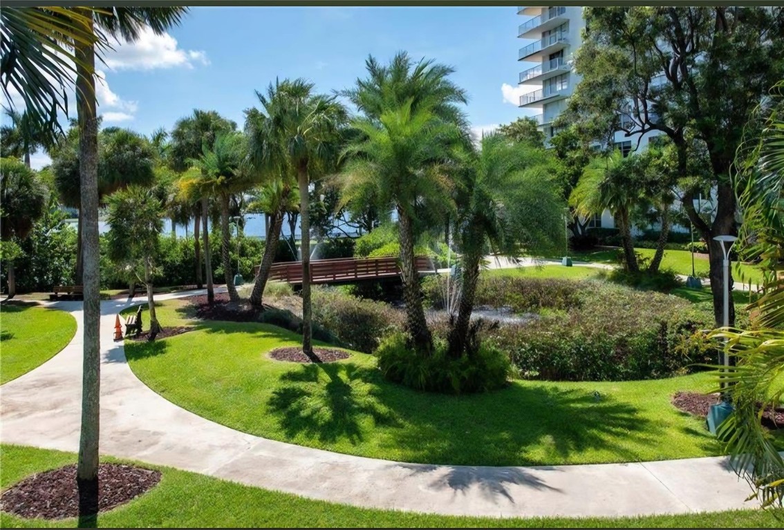 2801 NE 183rd St 1502W