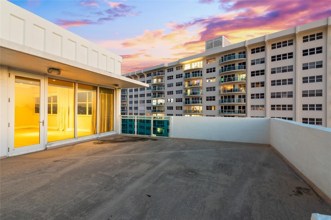 3430 Galt Ocean Dr PH1