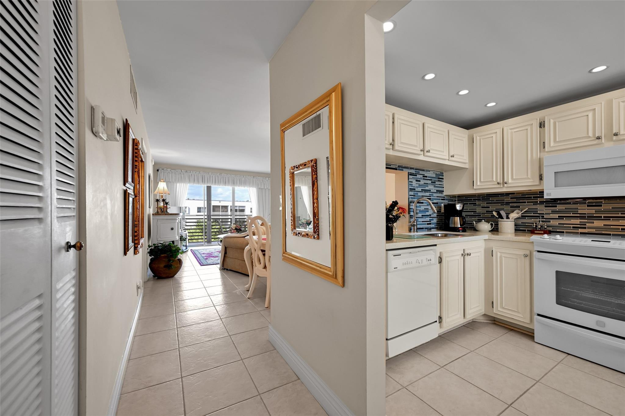 1541 S Ocean Blvd 419