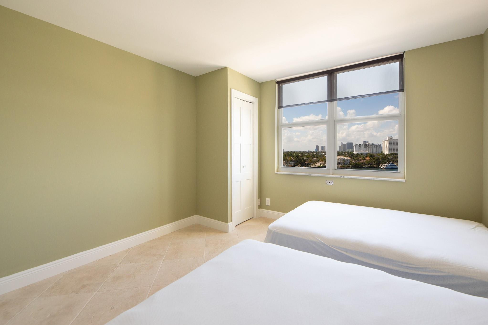 1 Las Olas Circle 605