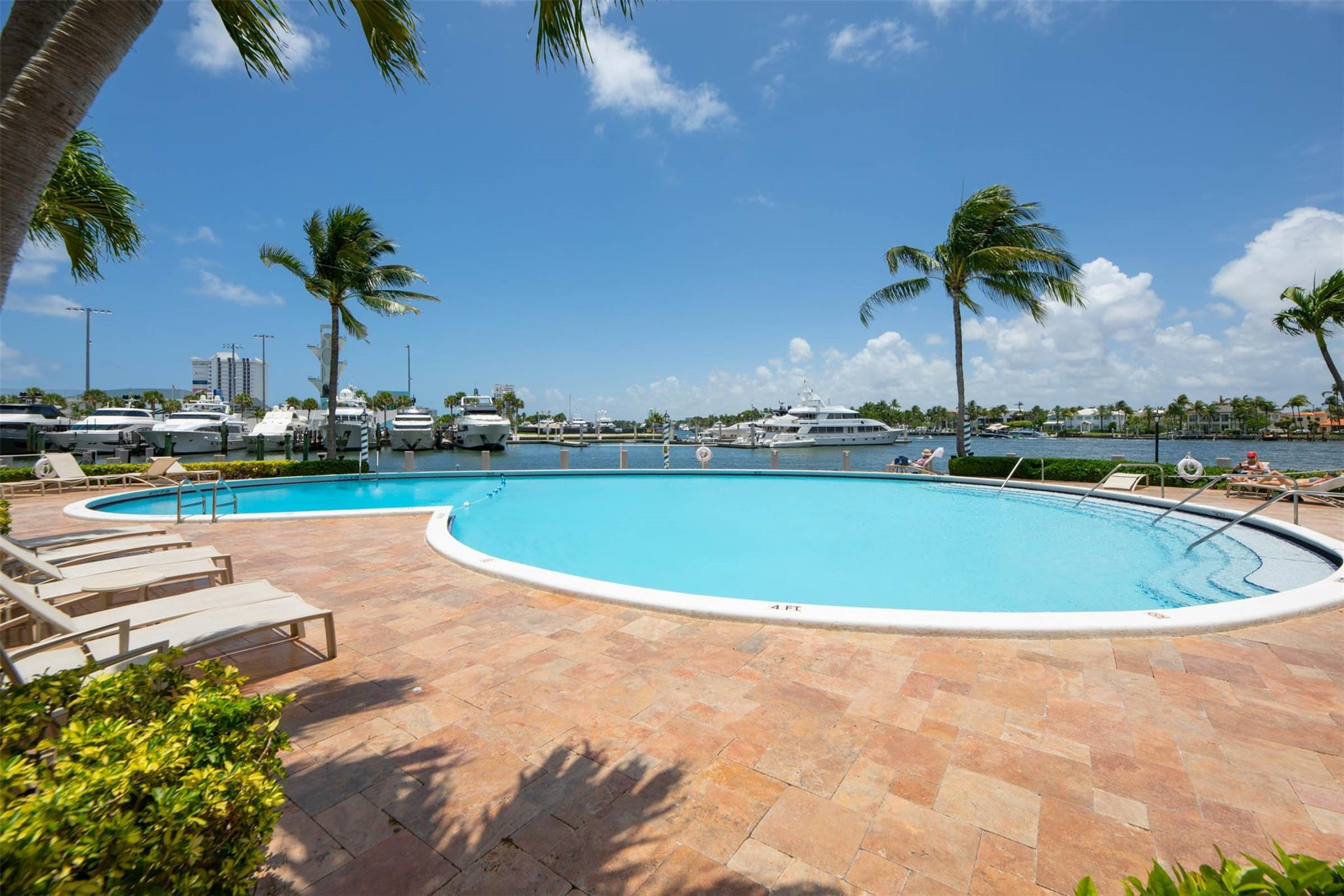 1 Las Olas Circle 605