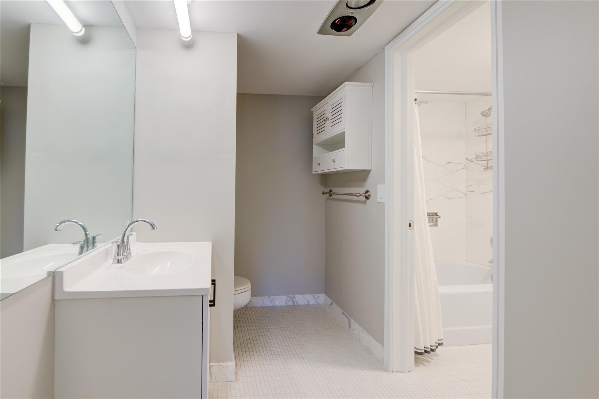 1 Las Olas Circle 605