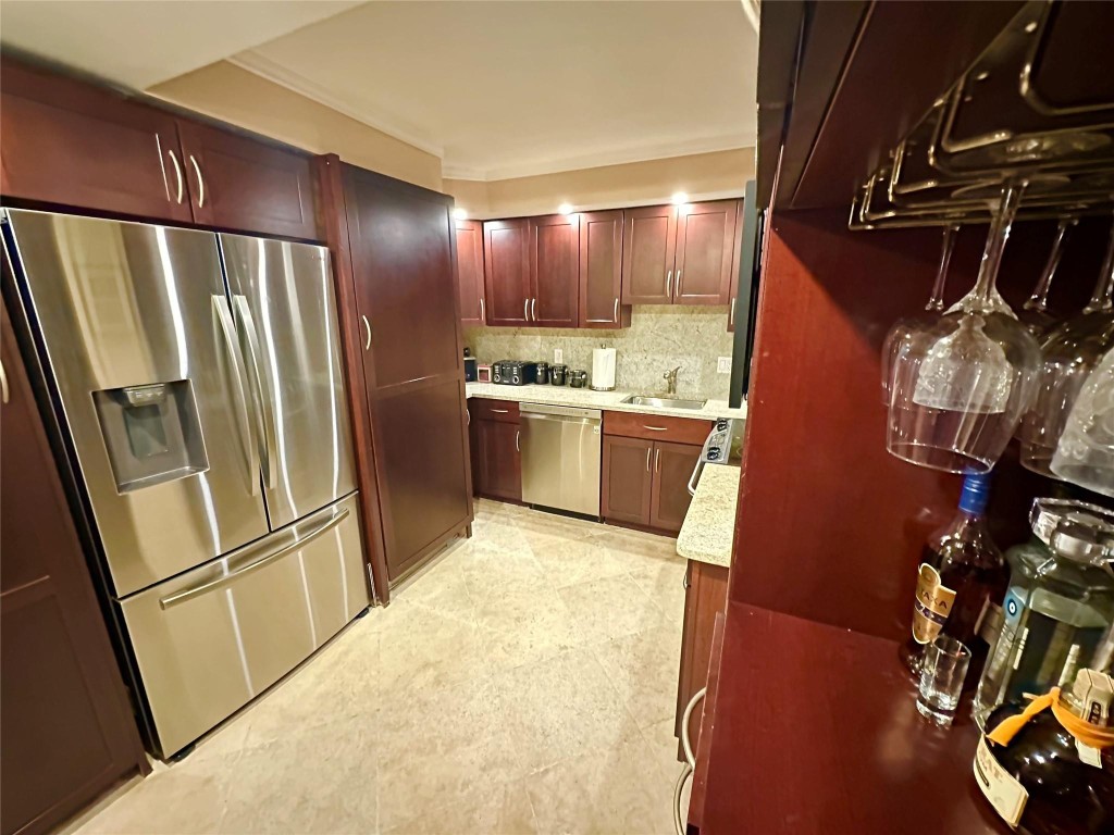 1 Las Olas Circle 605