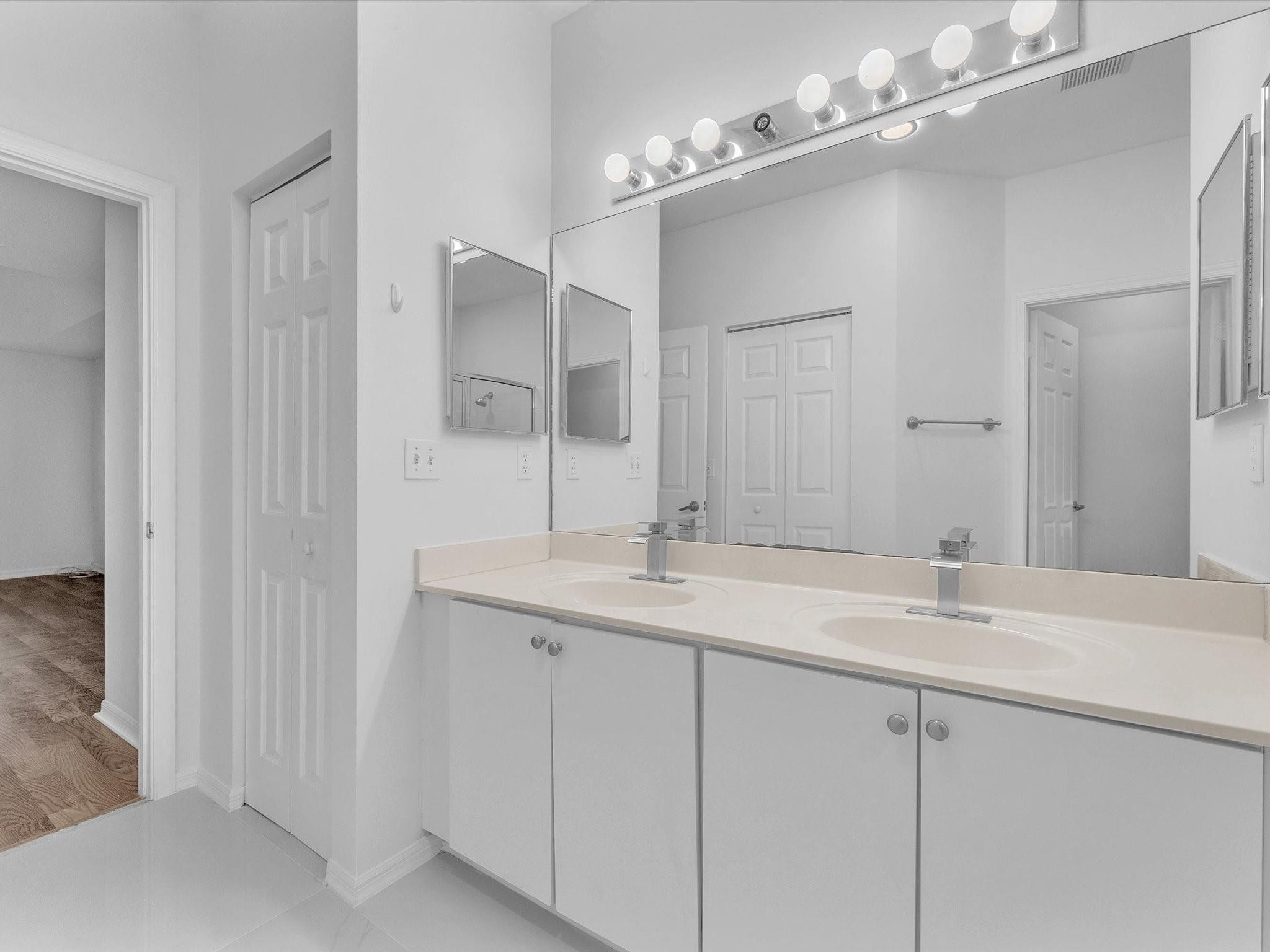 5057 S La Sedona Cir 5057