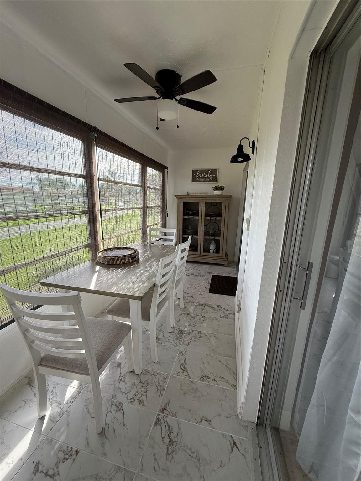 22 Abbey Ln 205