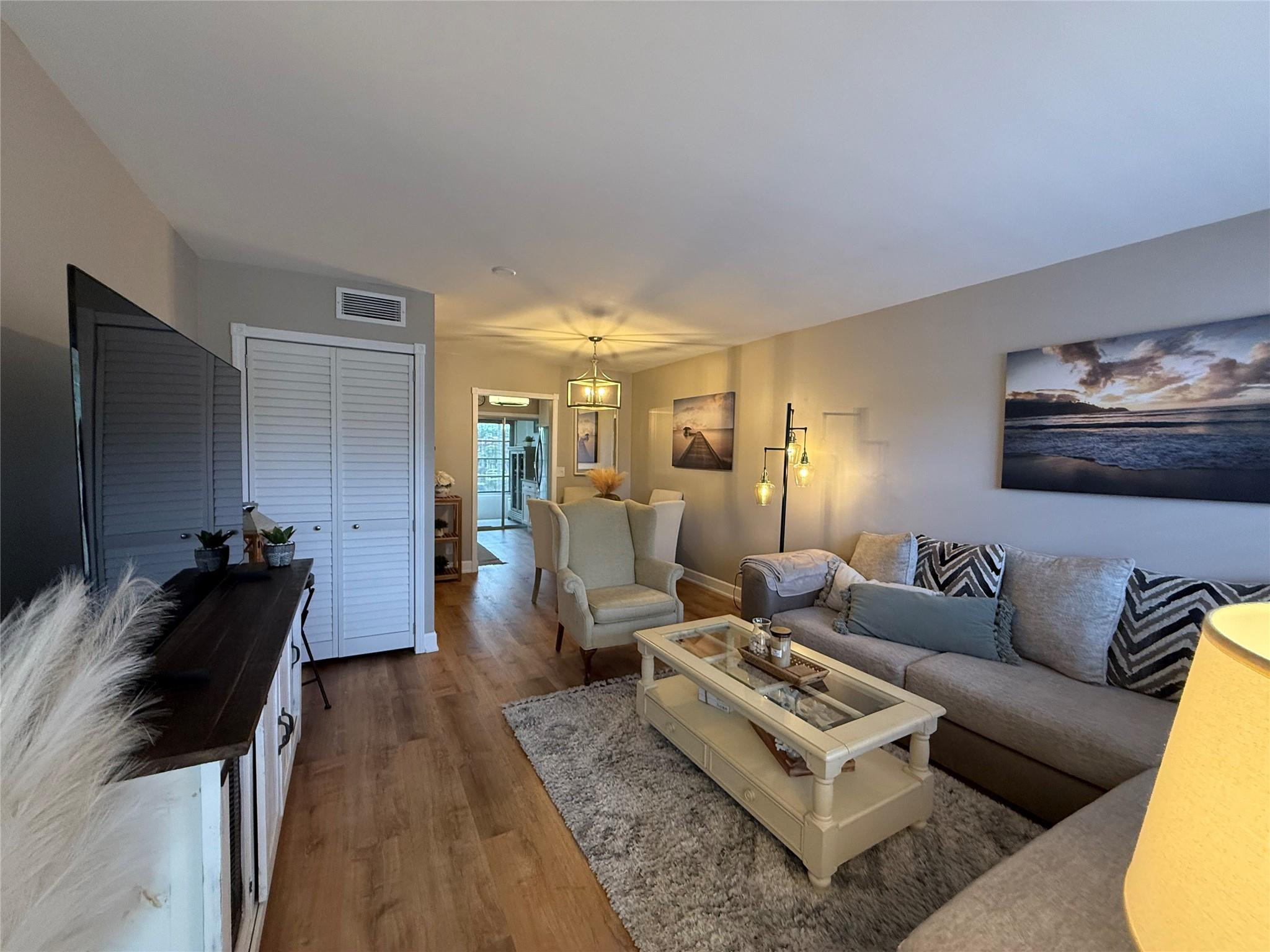 22 Abbey Ln 205