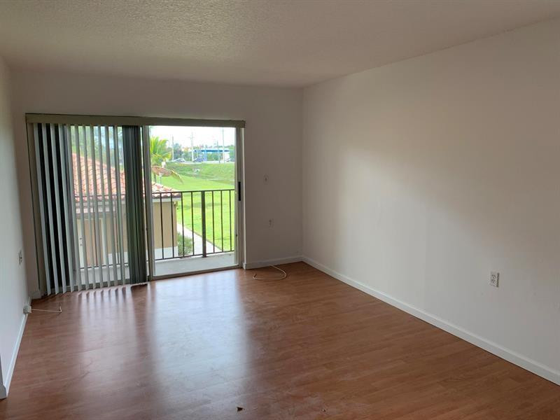 1089 Benoist Farms Road 202