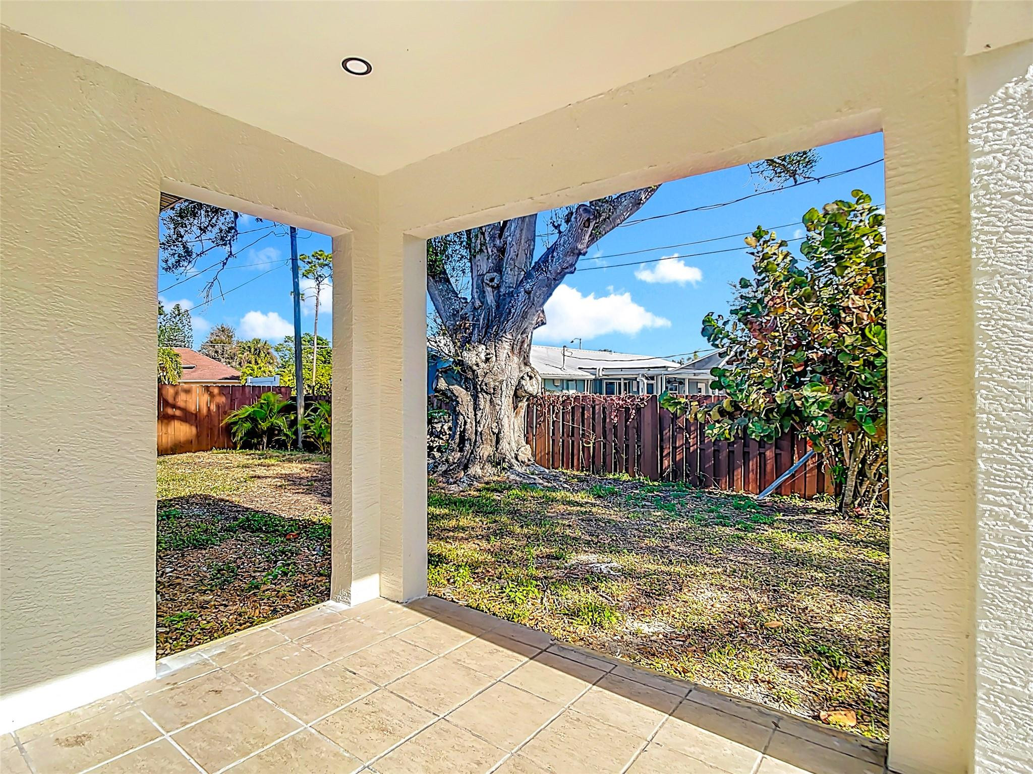 2565 Englewood Road, Venice