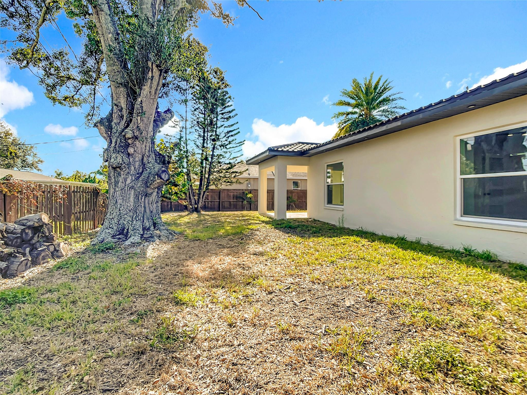 2565 Englewood Road, Venice