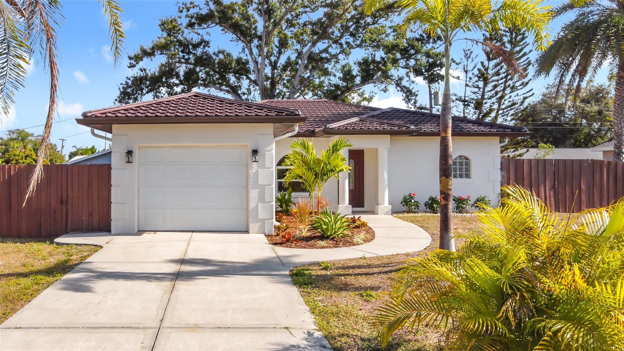 2565 Englewood Road, Venice