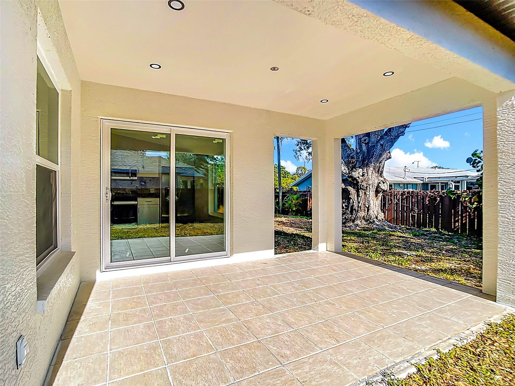 2565 Englewood Road, Venice
