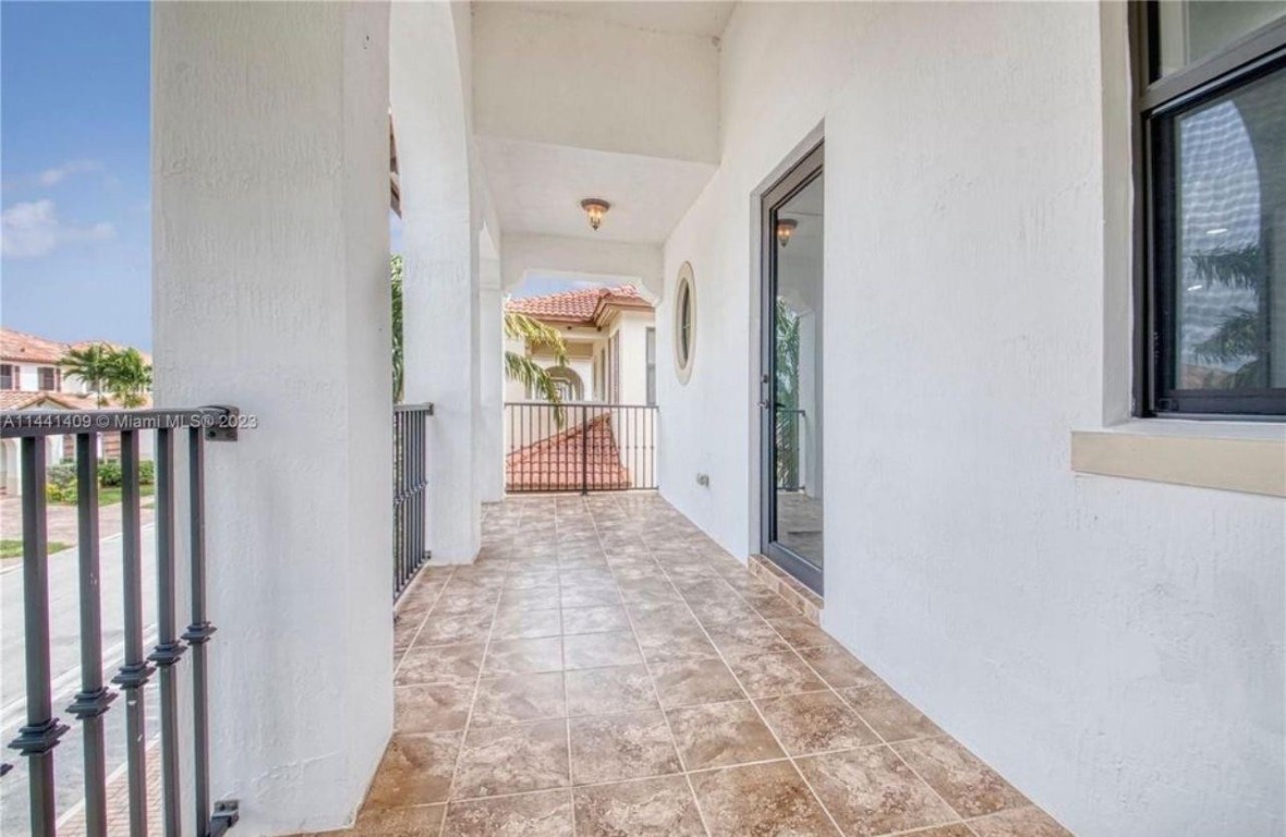 8362 NW 39th Court, Pembroke Pines