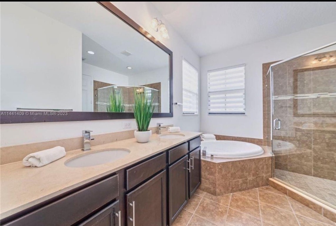 8362 NW 39th Court, Pembroke Pines