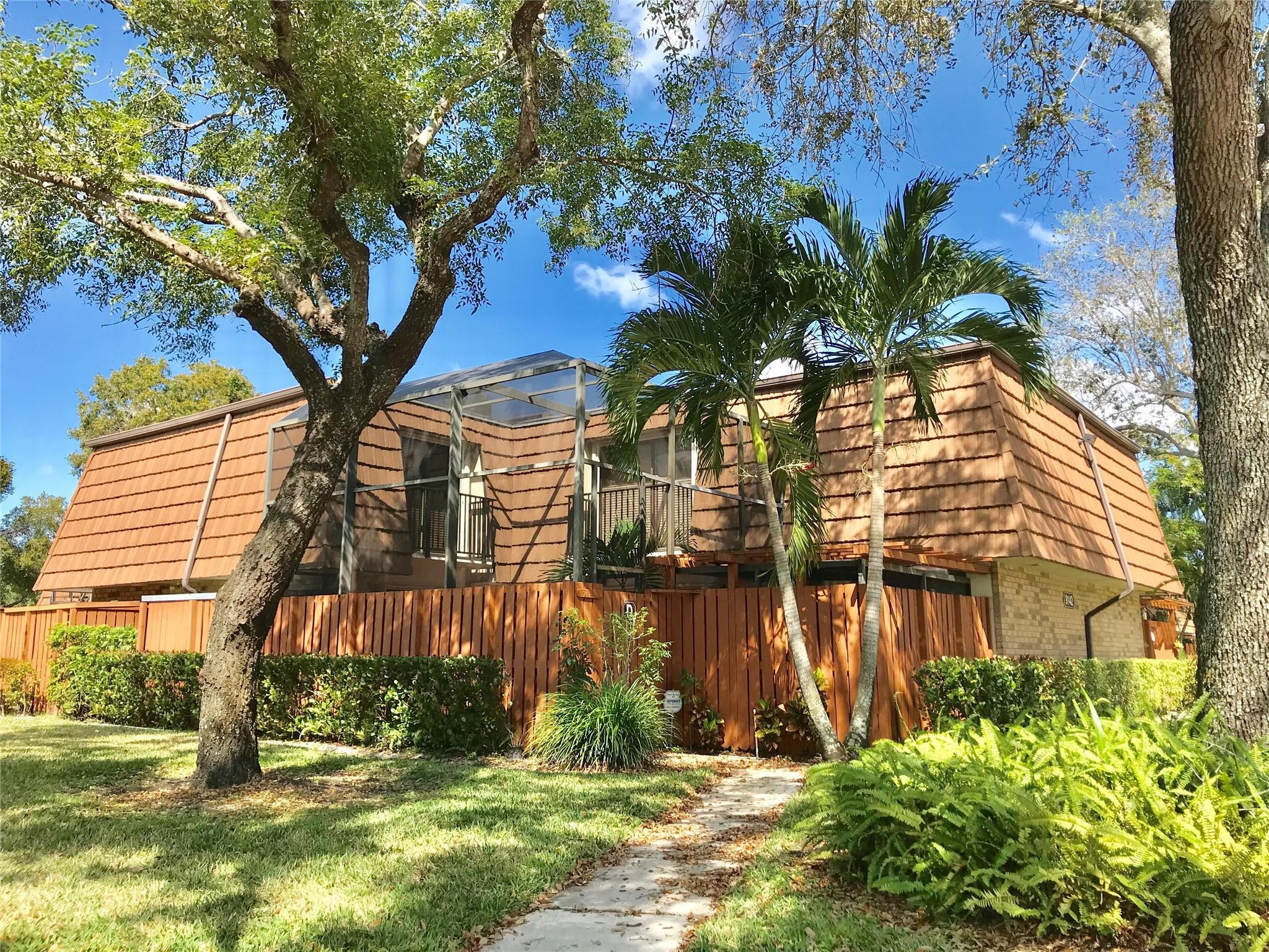 9142 SW 23rd Street D, Davie Unit: D