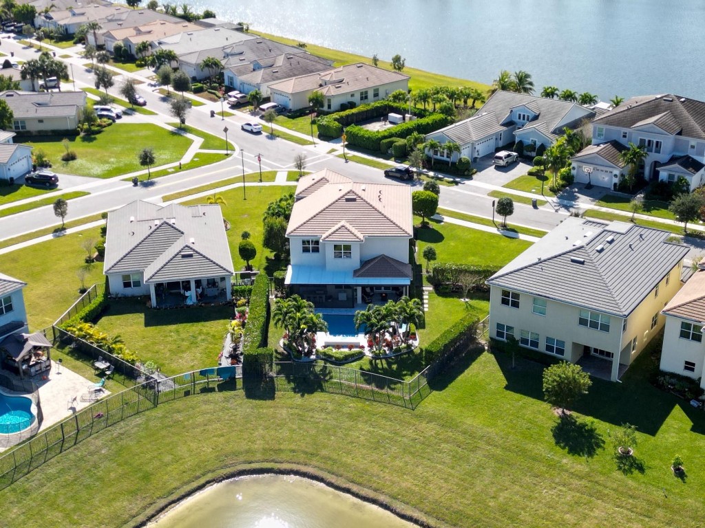 16029 Whippoorwill Circle, Westlake