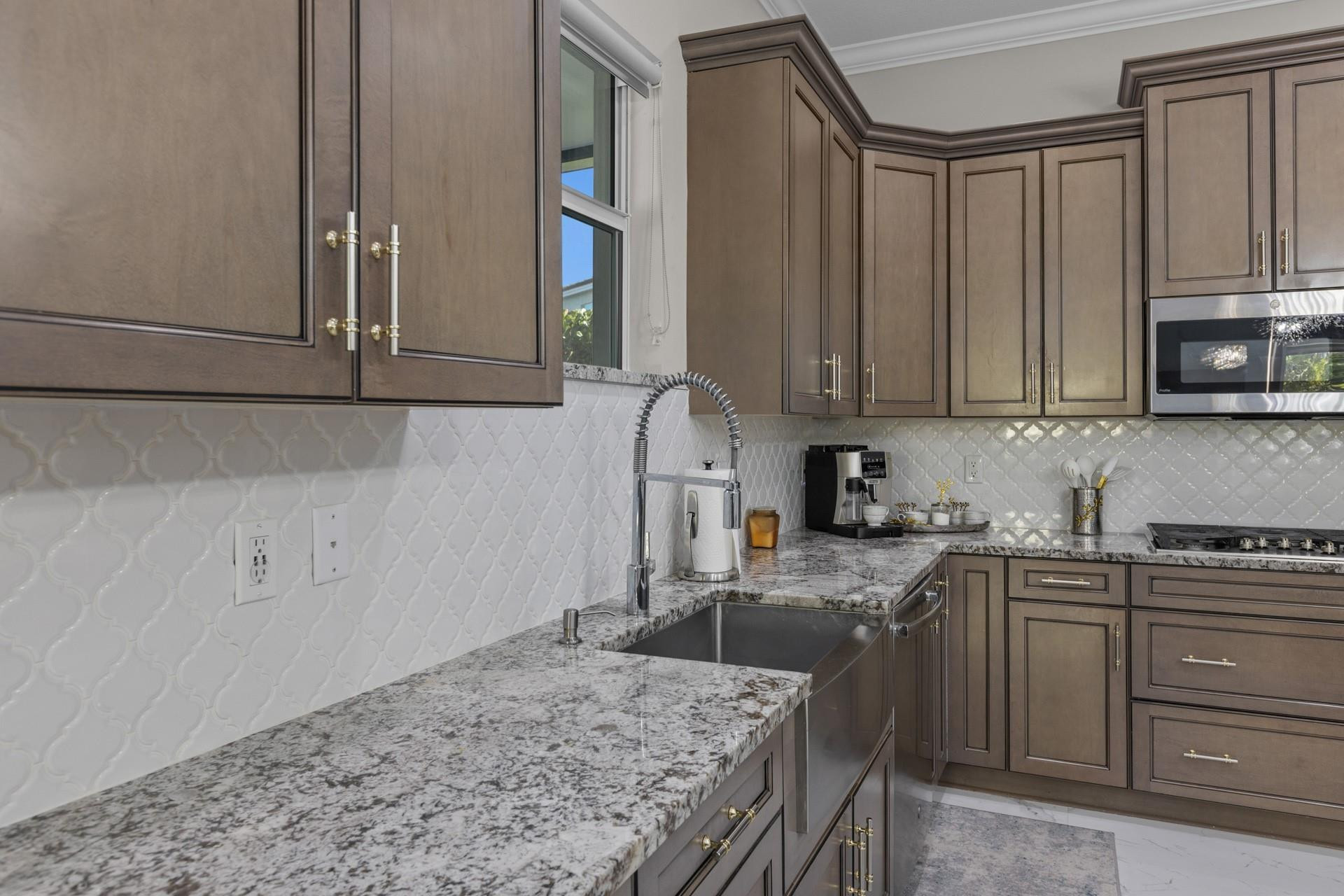 16029 Whippoorwill Circle, Westlake