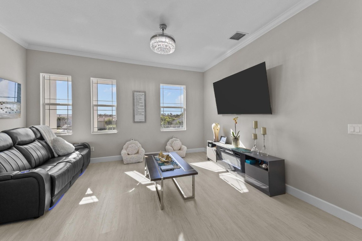 16029 Whippoorwill Circle, Westlake