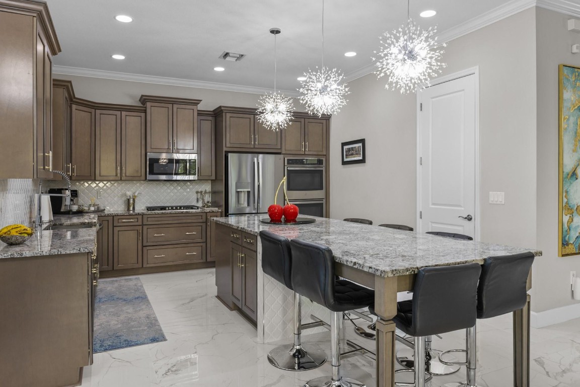 16029 Whippoorwill Circle, Westlake