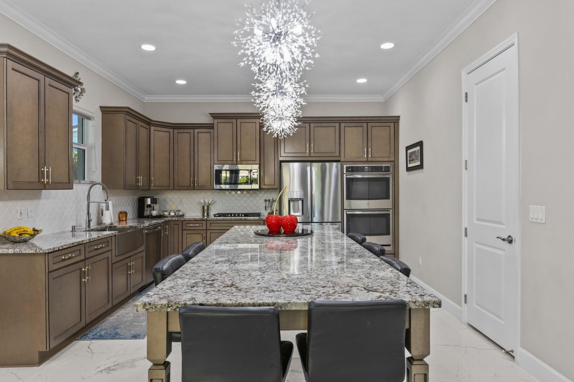 16029 Whippoorwill Circle, Westlake