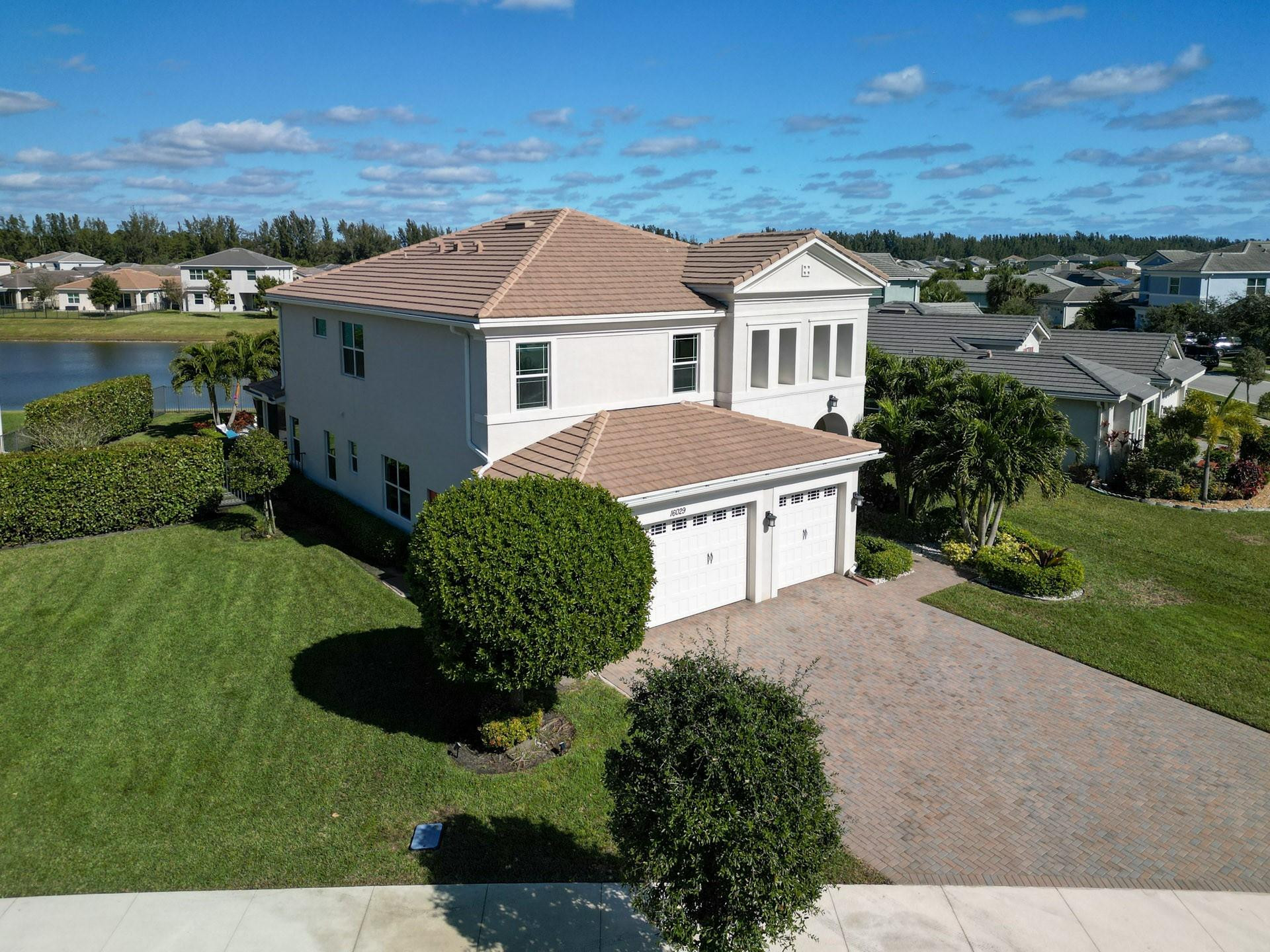 16029 Whippoorwill Circle, Westlake
