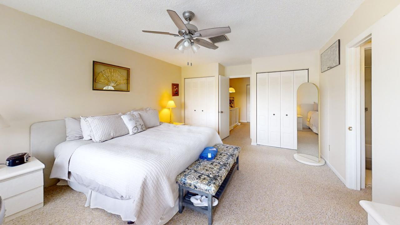 8460 Casa Del Lago E