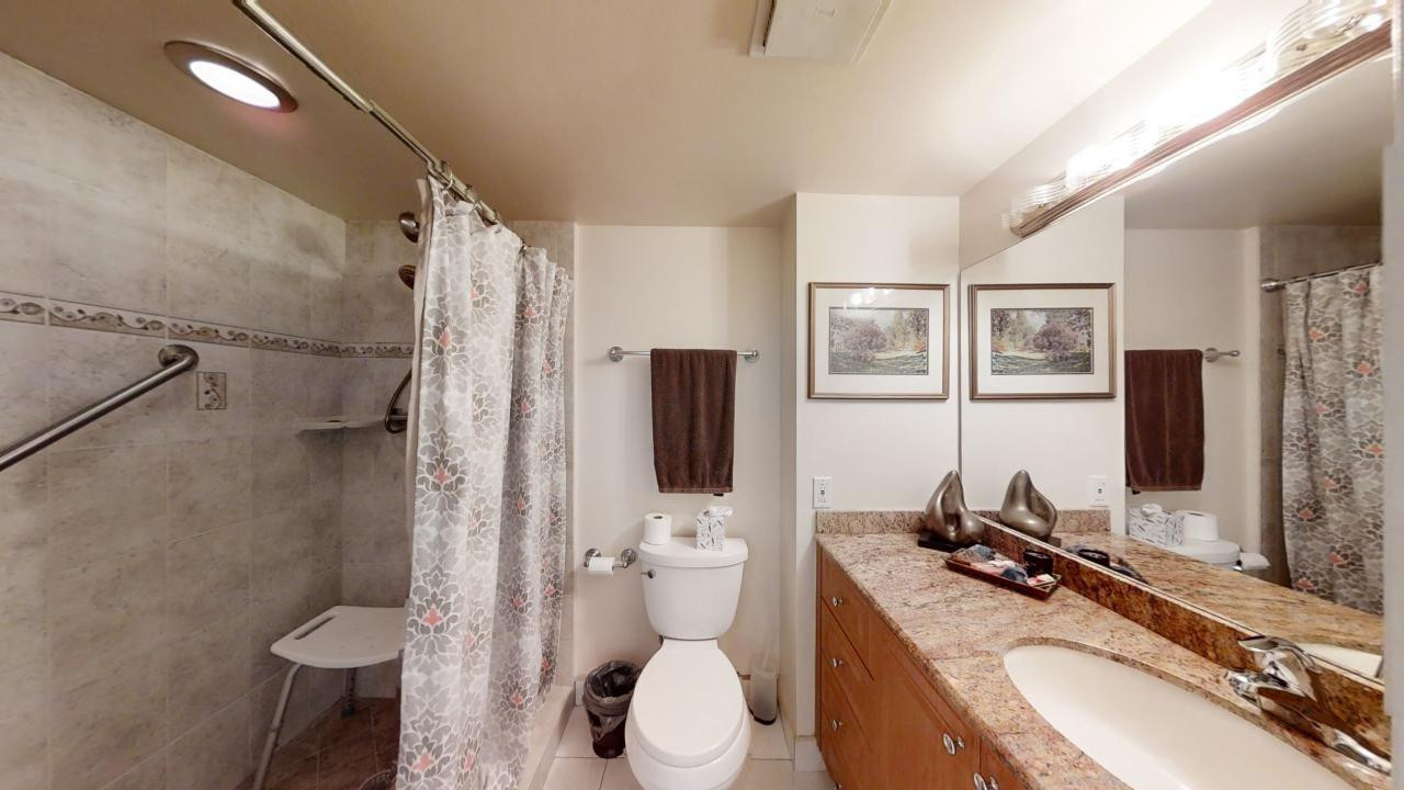 8460 Casa Del Lago E