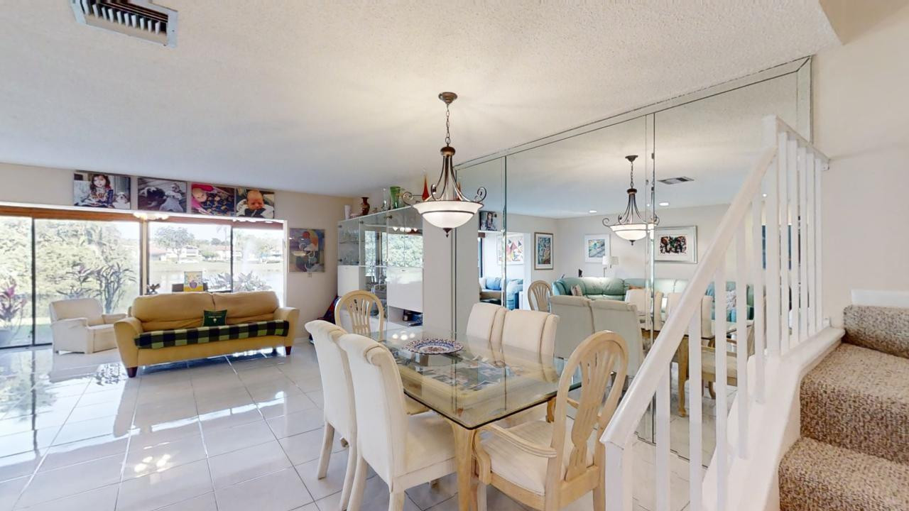 8460 Casa Del Lago E