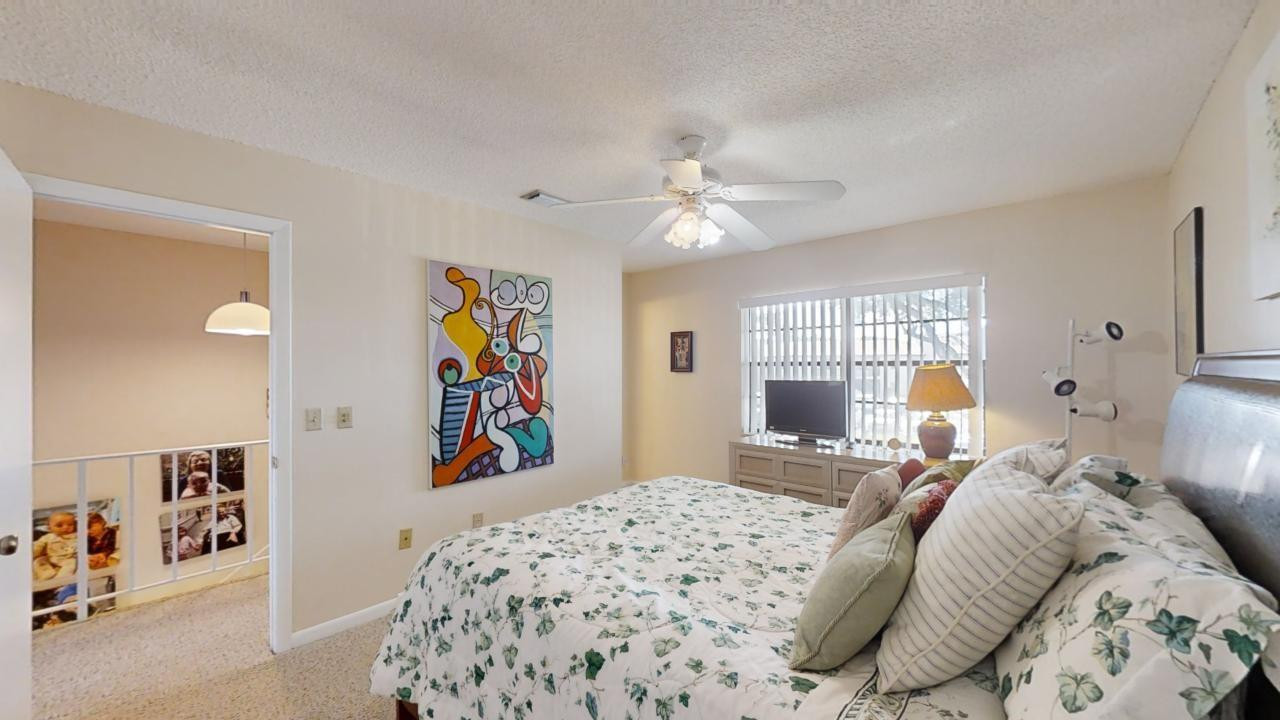 8460 Casa Del Lago E