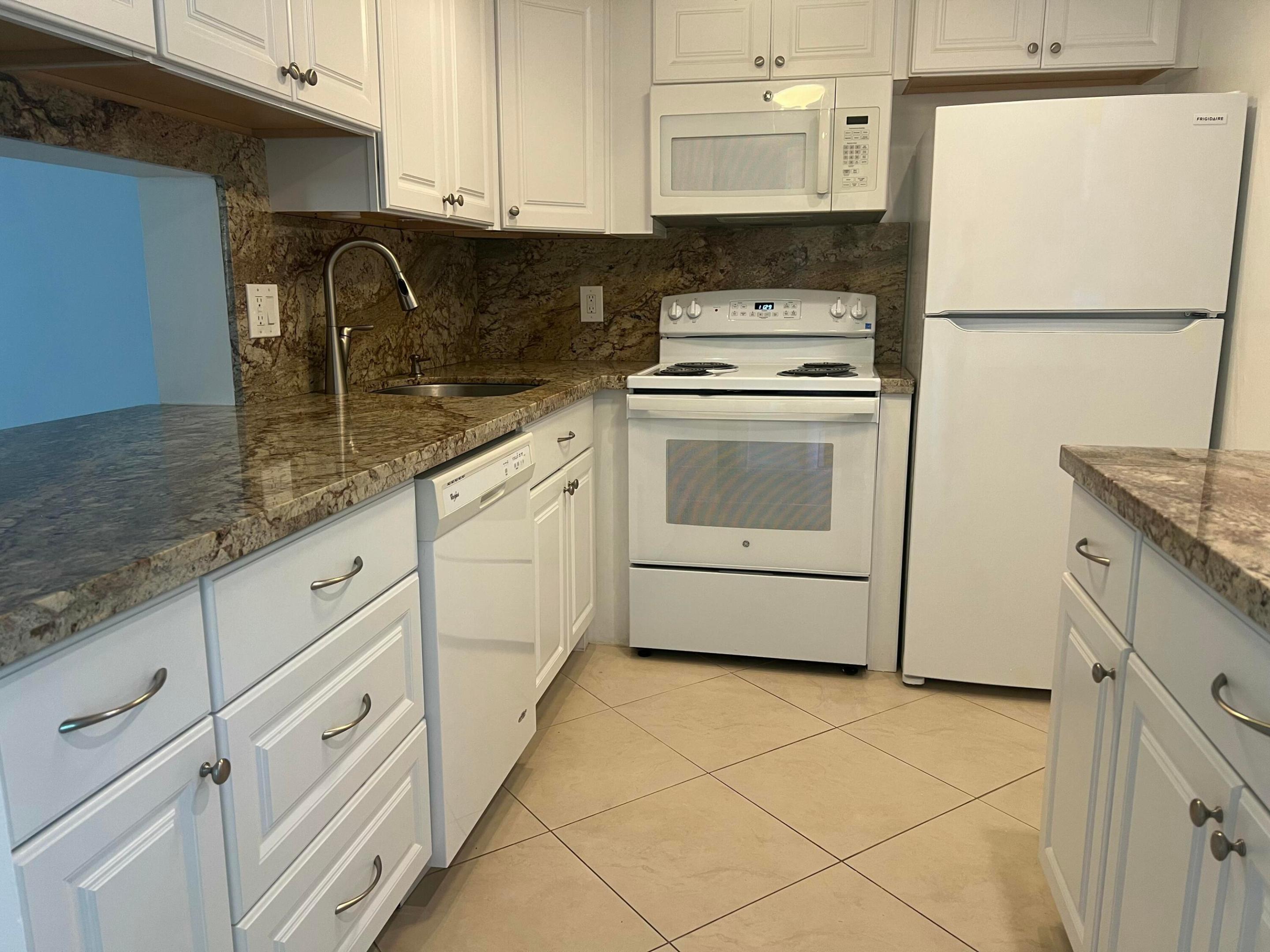 2615 NE 3rd Court 213