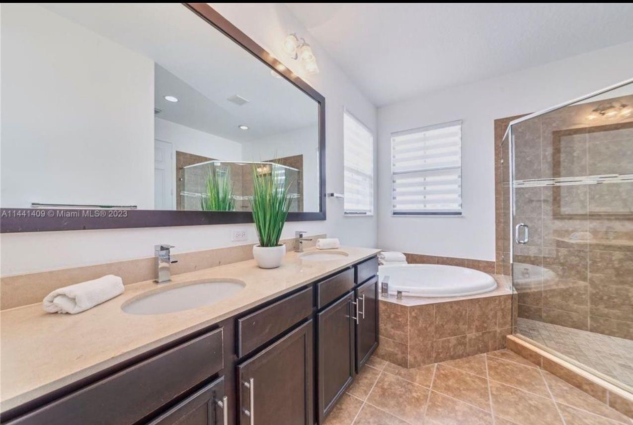 8362 NW 39th Court