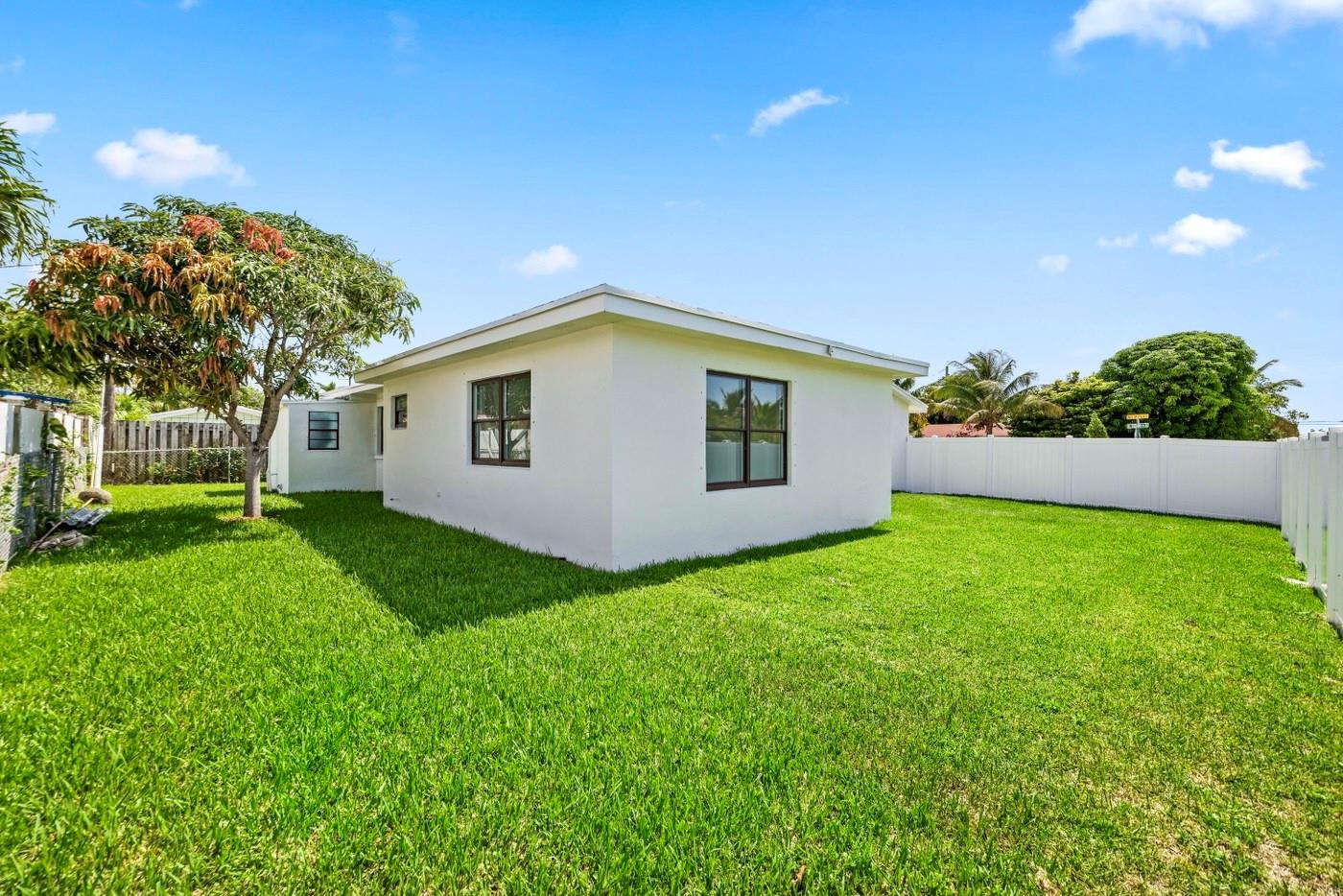 3349 El Vedado Court