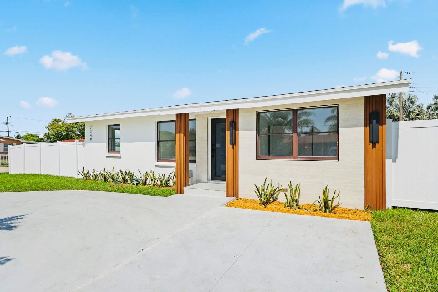3349 El Vedado Court