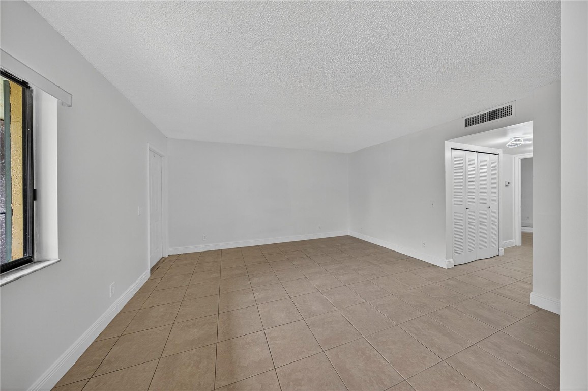 913 Meadows Circle 913