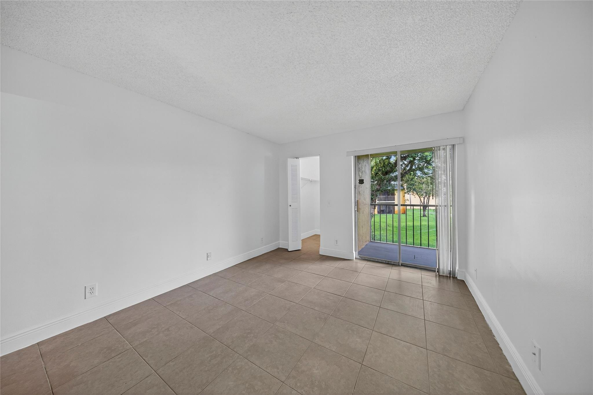 913 Meadows Circle 913