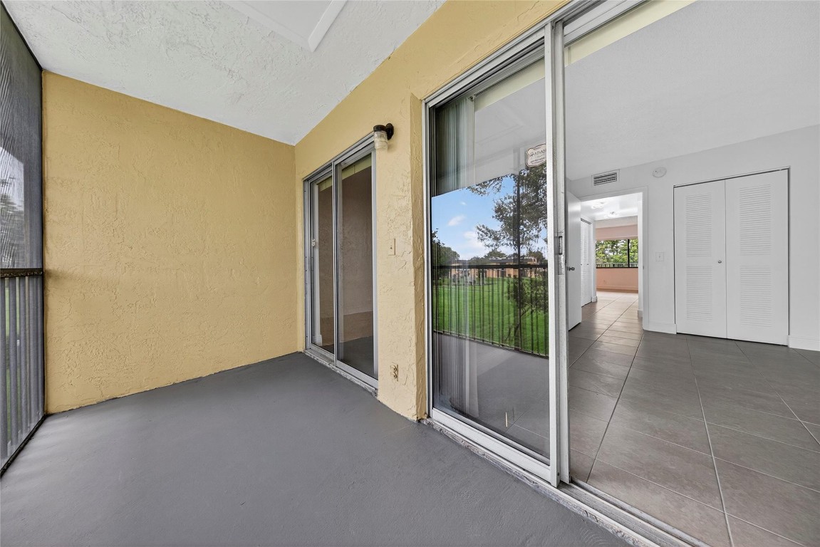 913 Meadows Circle 913